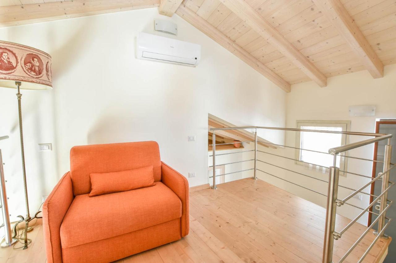 Charming Moment Di Villa Porta - Casa Dolce Luino Exterior photo