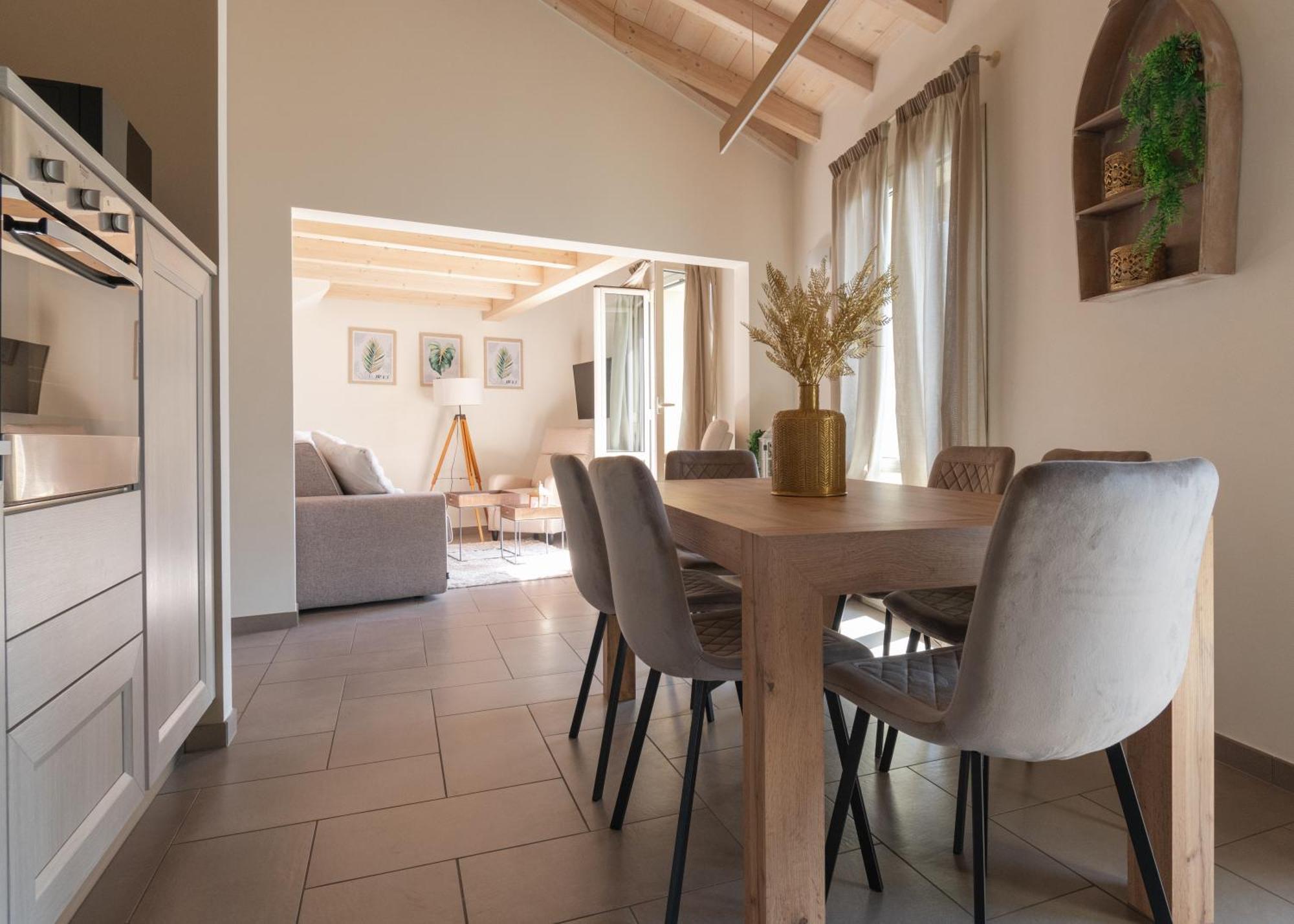 Charming Moment Di Villa Porta - Casa Dolce Luino Exterior photo